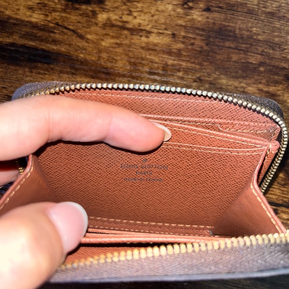 ‼️SOLD‼️ Authentic Louis Vuitton Zippy Coin Purse Monogram M60067 - Picture 12 of 13